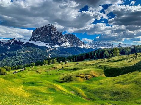 Im 4 sterne hotel in gröden erwartet sie ein elegantes ambiente reich an modernem komfort umrahmt von südtiroler gastlichkeit. Beautiful Val Gardena Gröden Valley ITaly | Beautiful ...