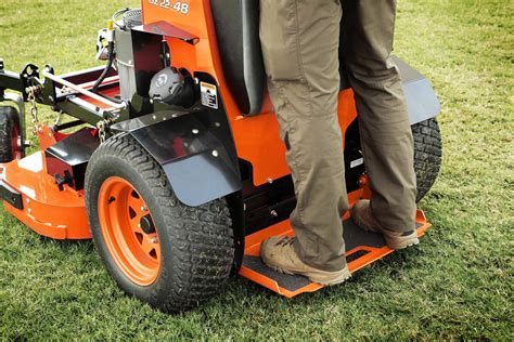 Kubota Sz Series Stand On Lawnmowers Avenue Machinery Construction