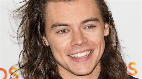 Can modern styling change the way we see the bowl haircut? Harry Styles Haircut Trending - Harry Styles Hair Hashtag ...