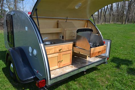 6x10 Silver Shadow - Little Guy Worldwide | Teardrop camper trailer