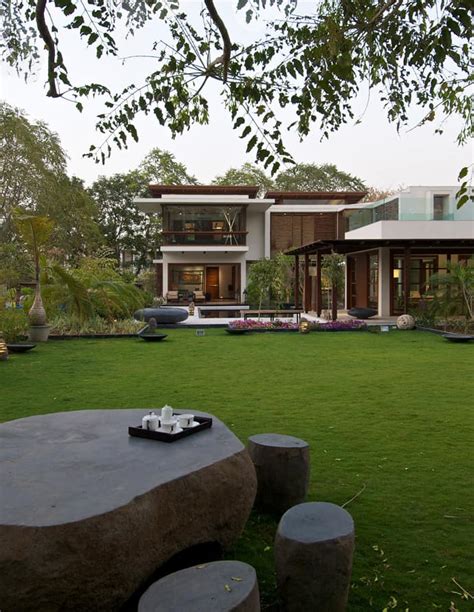 The Courtyard House By Hiren Patel Architects