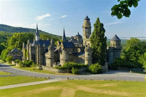 Lowenburg Castle Kassel Germany Kastelen Kasteel Neuschwanstein