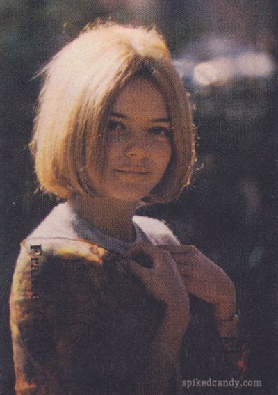 france gall mona lisa french cover 1960s faces girls fashion portrait