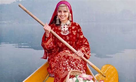 Do You Know These Five Secret Behind Beauty Of Kashmiri Girls