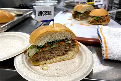 impossible foods is now selling its meatless sausage nationwide to restaurants wall street nation