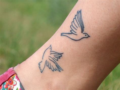 Finger Dove Tattoo Design Best Dove Tattoos Best Tattoos Momcanvas
