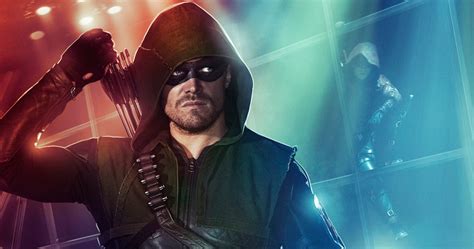 Stephen Amell Reacts To ‘arrow Ending ‘you Cant Be A Vigilante Forever Arrow Colton