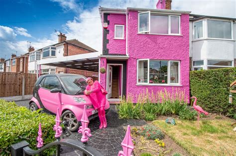 The Pink Lady And Her Pink House Nottinghamshire Live
