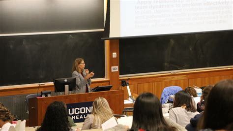 Hundreds Of Uconn Interprofessional Health Students Gather At Uconn