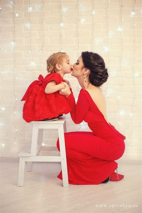 Like Mother Like Daughter 20 Photos Where Moms And Daughters Look