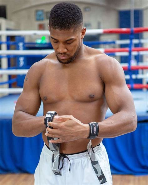 The fight is now in jeopardy, and may have to be put on hold. Anthony Joshua news: AJ makes sparring revelation days ...