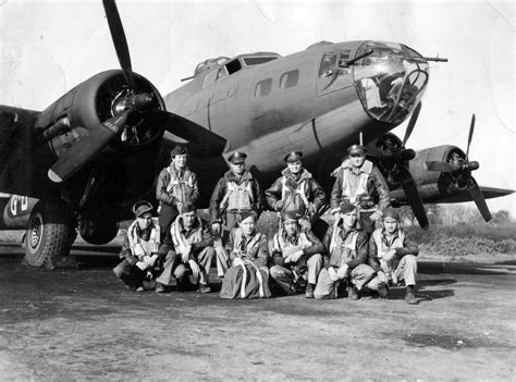 B 17f Of The 381st Bomb Group 534th Bomb Squadron World War Photos