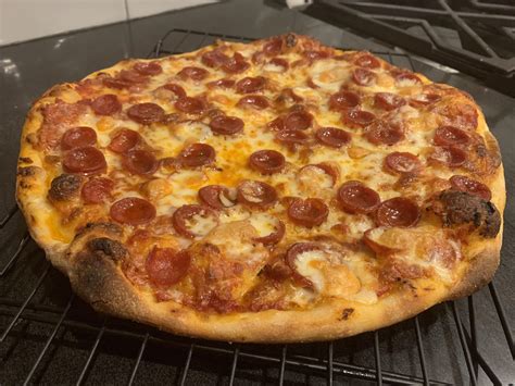 Friday Thin Crust Pepperoni R Pizza