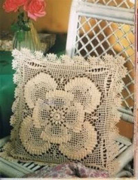Aprende a reciclar y decorar tu casa con estes fantásticos cojines de ganchillo! Cojines de ganchillo | Crochet cushions, Crochet motif ...