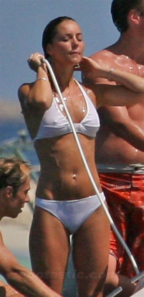 Le Maillot De Bain Blanc De Kate Middleton Bikini Plages My Xxx Hot Girl
