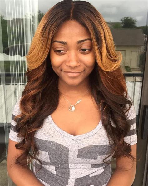 Sew Hot Gorgeous Sew In Hairstyles Sew In Hairstyles Middle Part Curls Long Hair Styles
