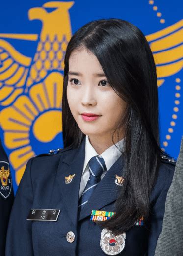 Iu To Once Again Serve As An Honorary Police Officer Koreaboo Kpop Girls Military Girl