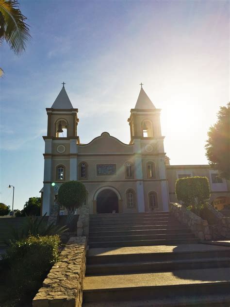 Sometimes, vacation experiences can be so extraordinary that they utterly bowl us over. The Closet Hippo: San Jose del Cabo Vacation: Downtown Art Walk & La Lupita