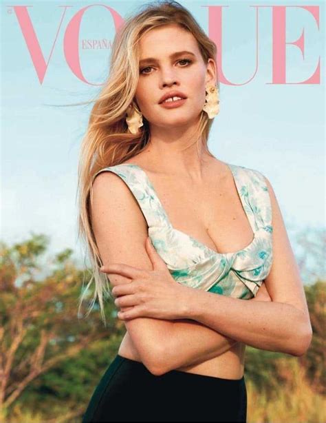Sexy Lara Stone Boobs Pictures Are Blessing From God To People The