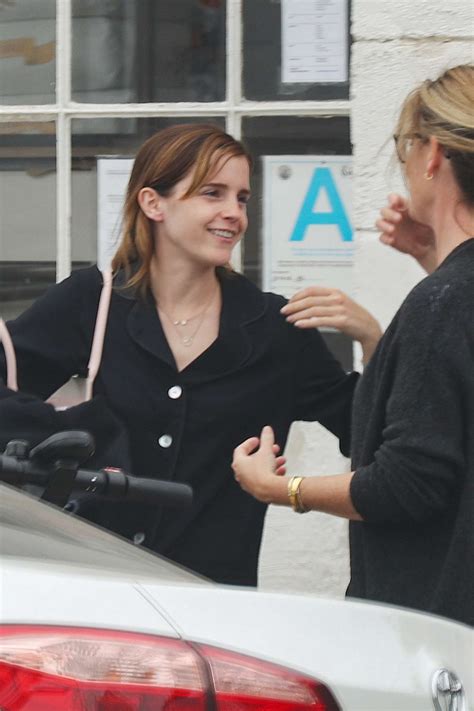Emma Watson Having Coffee In Venice 04 Gotceleb