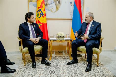 Abazović Meets Prime Minister Of Armenia