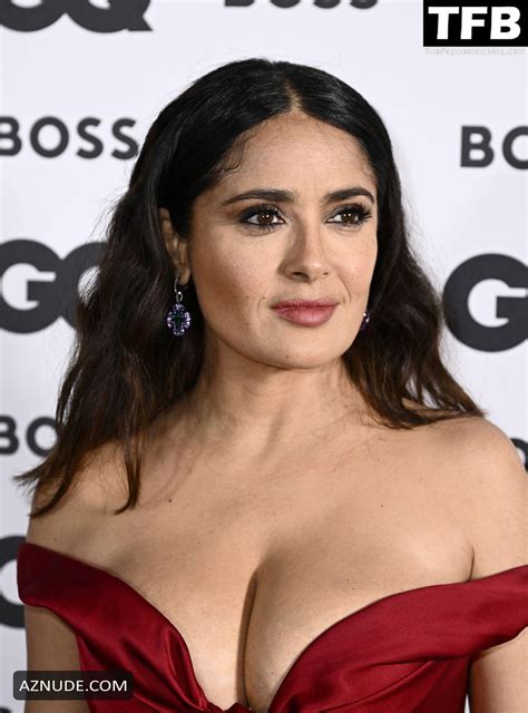 Salma Hayek Sexy Seen Flaunting Her Hot Cleavage At The Gq Awards In
