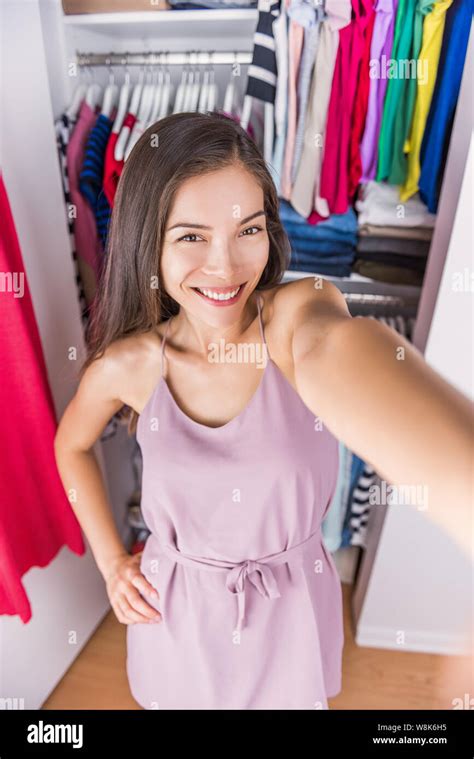 Fitting Room Girl Hi Res Stock Photography And Images Alamy