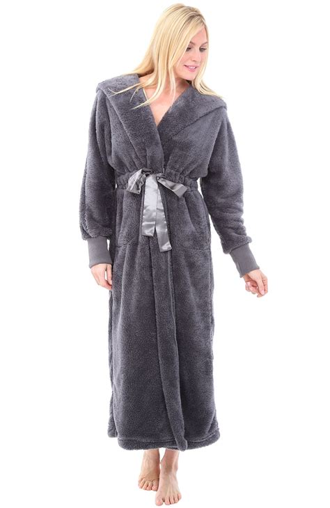 Alexander Del Rossa Womens Warm Fleece Robe With Hood Long Plush