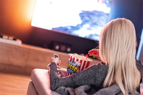 Más De 200 Imágenes Gratis De Mirando Peliculas Y Película