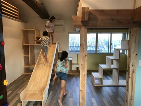 南浜の家ﾘﾉﾍﾞｰｼｮﾝ設計事例 すべり台のある家の秘密基地のような遊び心のある子供室 家 リノベーション 設計 階段ストレージ