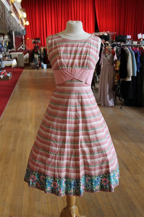 LouLou's Vintage Fair: Dating Vintage Dresses: 1950s