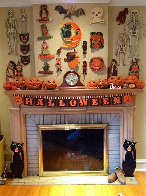 40 Vintage Halloween Decor With Toys Ornaments Ideas Inspira Spaces