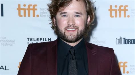 After a series of roles in television and film during the 1990s, including a small part in forrest gump playing the title character's son, osment. What Ever Happened to Haley Joel Osment, Kid From 'The ...