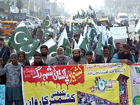 Showing Solidarity Nation Observes Kashmir Day Pakistan Business