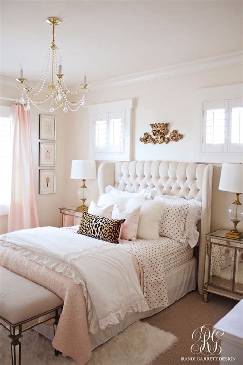 Gold accent vintage bedroom ideas. Pink White And Gold Bedroom 44 - decoratoo