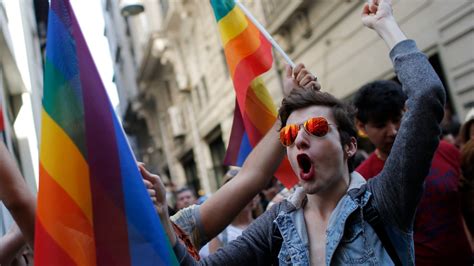 Turkish Authorities Ban Istanbul Pride Organizers Vow To March Anyways