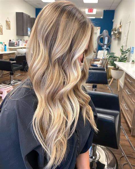 Mallery Share On Instagram Balayage Fit For A Queen Each Painting