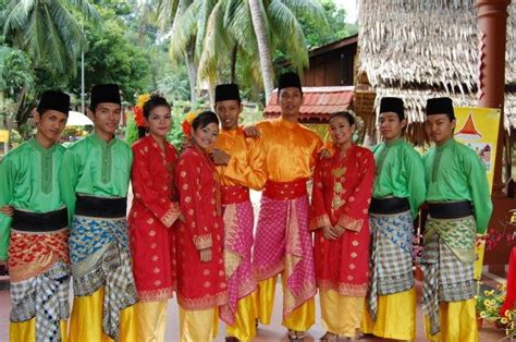 BUDAYA MASYARAKAT MALAYSIA: Asal Usul Masyarakat Malaysia