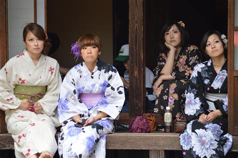 Girls In Yukata Japanese Girls Wearing Traditional Yukata Flickr