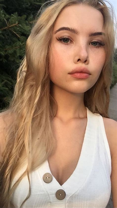 ᴘɪɴᴛᴇʀᴇsᴛ ⋆ ᴊᴏᴜɪʀxʙɪᴛᴄʜ Long Hair Girl Blonde Girl Selfie Cute Girl