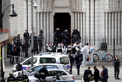 3 dead in knife attack near church in France's Nice ...
