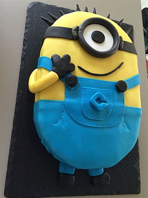 Weitere ideen zu minions minions geburtstag und minions sprüche. Minion-Torte mit Kinderschokoladencreme von MelJu1989 ...