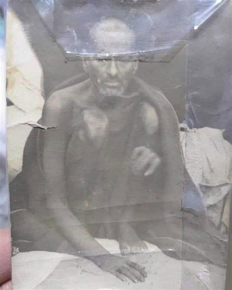 He first appeared at shegaon, a village in buldhana district, maharashtra as a young man in his twenties probably during february 1878. Is this Gajanan Maharaj( Shegaon)