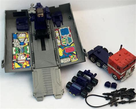 Lot Vintage 198082 Hasbro Takara Gen 1 Transformers Optimus Prime