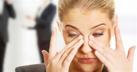 Namun, saat hidungnya tersumbat, bayi belum dapat membuang lendir atau ingus mereka sendiri. 27 Cara Mengatasi Hidung Tersumbat ( Mampet ) Secara Alami