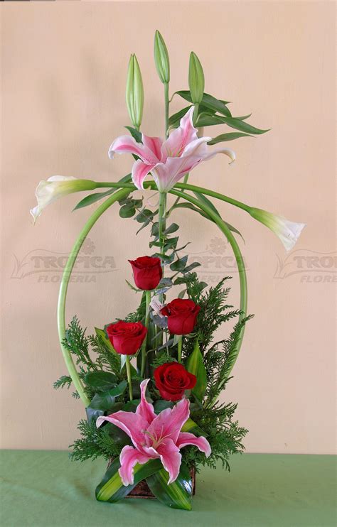 Como hacer arreglos florales hermosos fuera de la caja, sin comprar material extra ni caro, haz arreglos florales unicos y. Arreglo floral @ Tropica Floreria | Arreglos florales ...