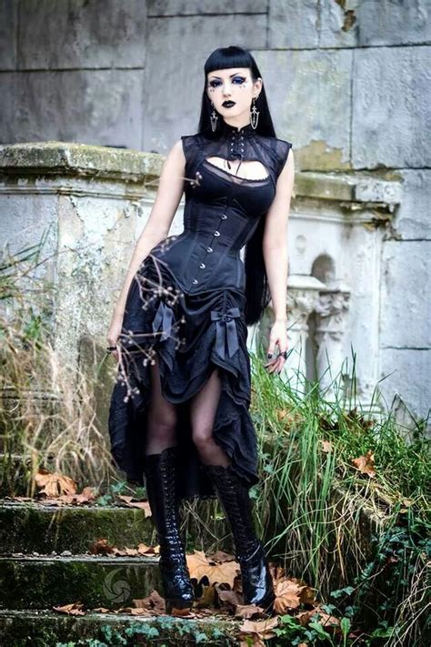 Pin By Tabitha On Gothic Beauty Gothic Outfits Dark Beauty Fashion Goth Women