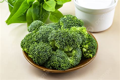 Fresh Seasonal Vegetable Broccoli Photography Material Background