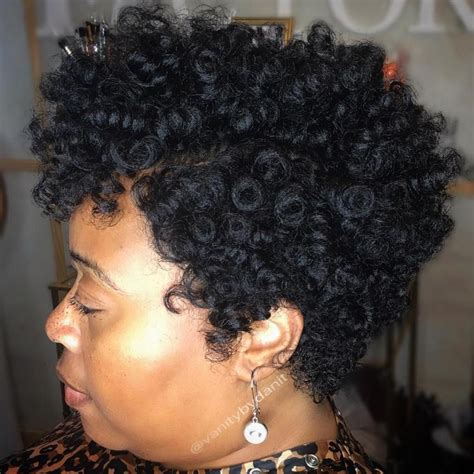 Keep it cropped and light. 40 Crochet Braids Hairstyles for Your Inspiration | Curly ...