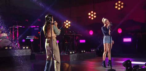Kelsea Ballerini And Halseys Cmt Crossroads Time And Channel